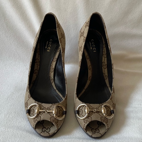 Authenticated Gucci monogrammed GG open toe pump - Picture 2 of 11